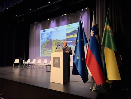 Srecanje Turizem povezuje 01